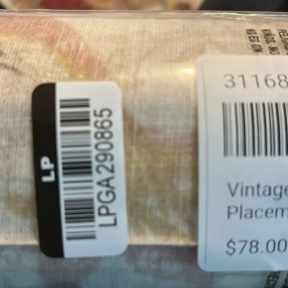 Pottery Barn Vintage Islands Reversible Placemats - Set of 4